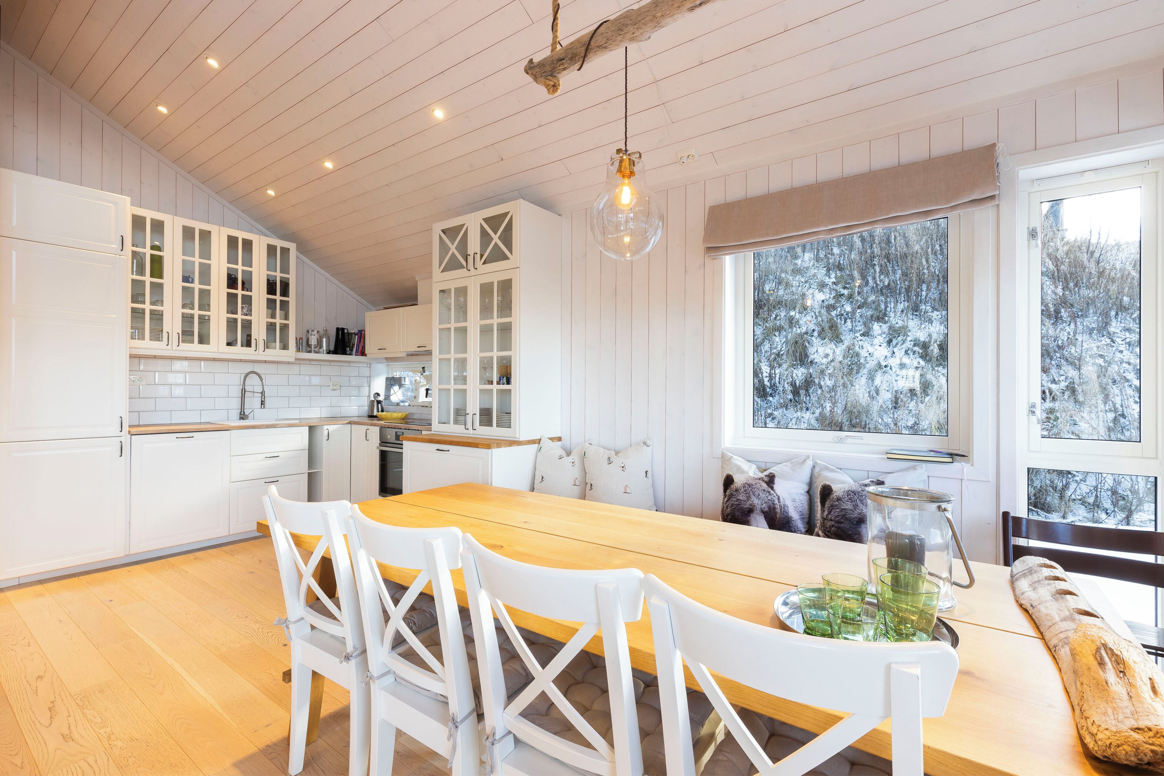 Vesle Holtar 29 - Cabin 6 pers - Location Holtardalen | Eget kjøkken | Ovn, kokeplater, oppvaskmaskin og kaffetrakter/tekoker