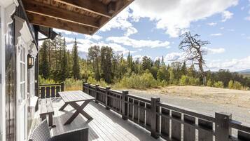 Ferienhütte, 3 Schlafzimmer, Bergblick, Hanglage | Blick vom Balkon