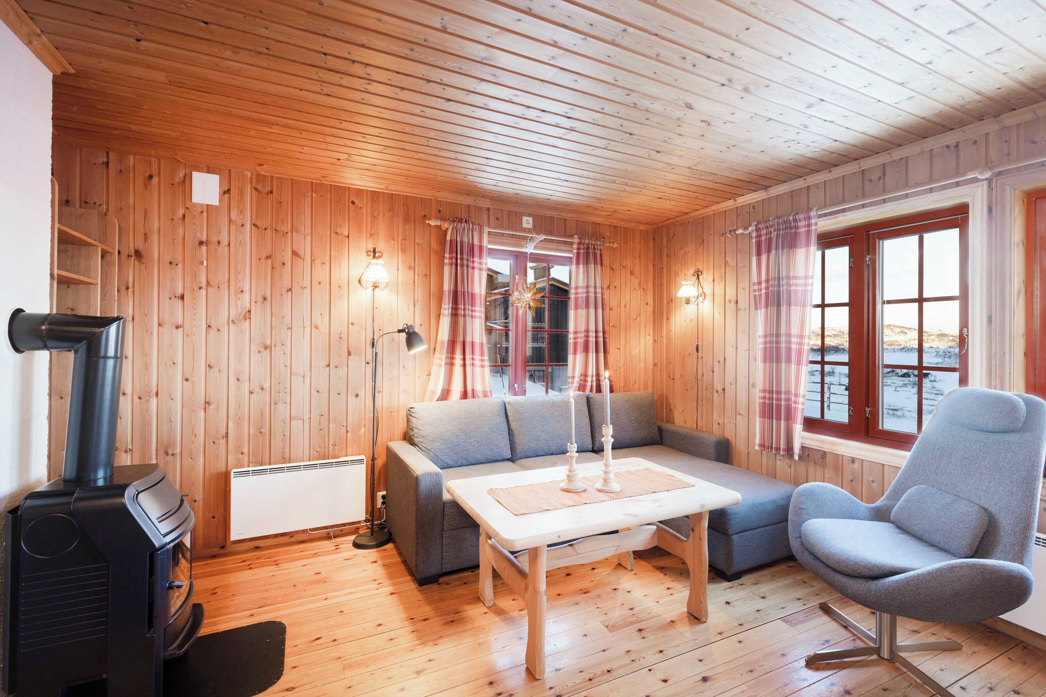 Cabin, 2 Bedrooms, Location Vierli | Living area | 24-inch flat-screen TV with cable channels, TV