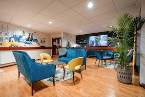 Lobby lounge