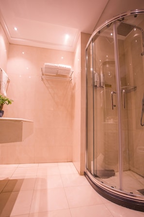 Bathroom - TOWO Shangpin Hotel (Xi'an Bell Tower Metro North Street Branch) (Xi'an)