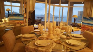 Microwave, oven, stovetop, dishwasher - 703 Oyster Schelles (Umhlanga)