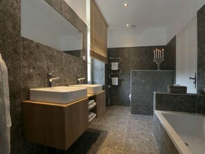 Executive Suite, Ensuite (.Bonne Aventure) | Bathroom - Domaine La Bonne Etoile (Beausemblant)