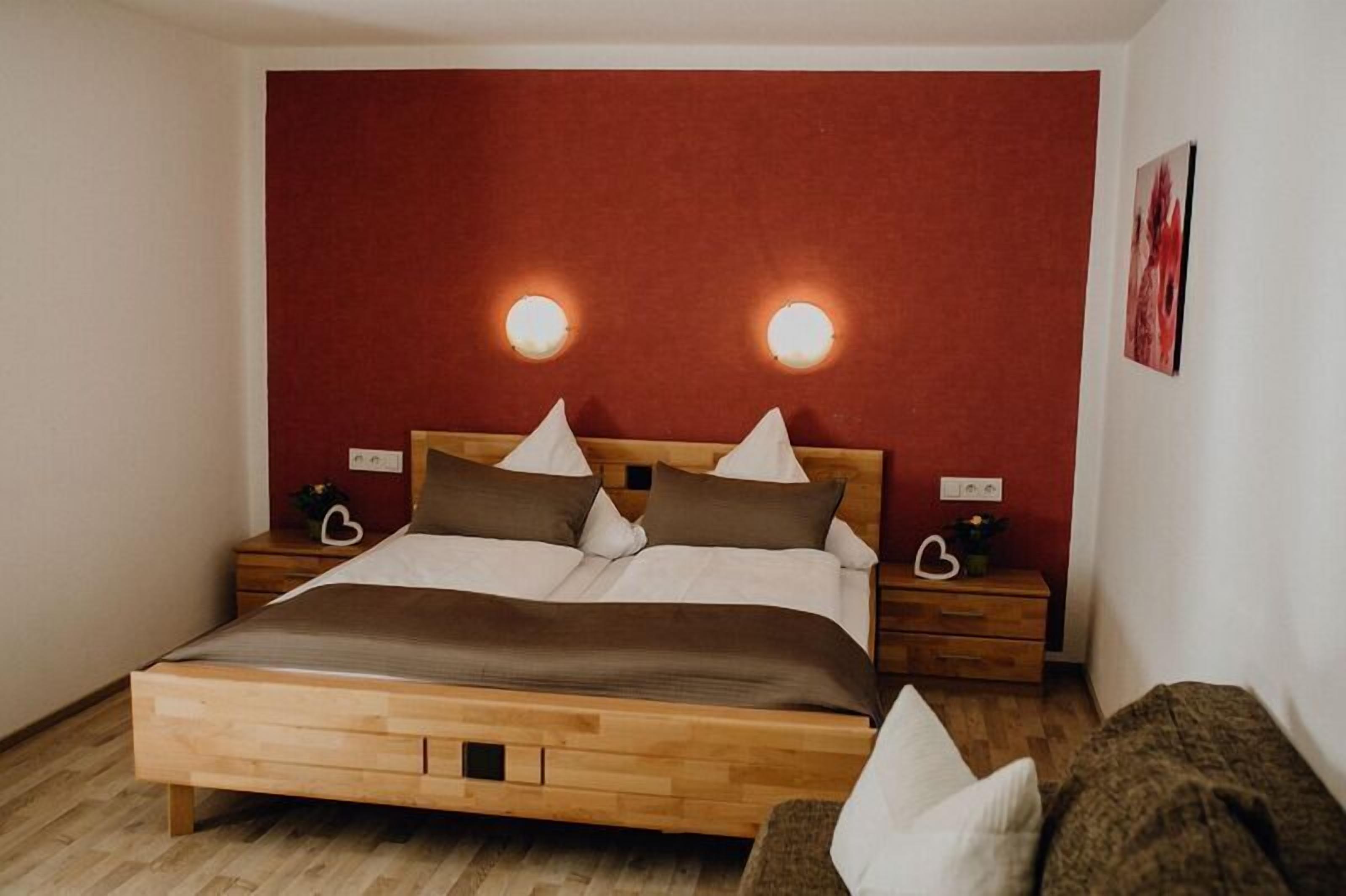 comfort double room | desk, free wifi, bed sheets