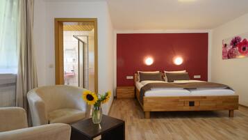 Comfort-Doppelzimmer | Schreibtisch, kostenloses WLAN, BettwÀsche