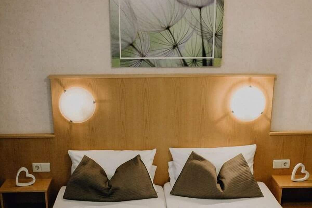 Standard-Einzelzimmer | Schreibtisch, kostenloses WLAN, Bettwäsche