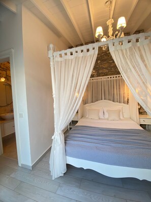 Deluxe Double Room, Garden View | Egyptian cotton sheets, premium bedding, individually decorated - Selin Hotel (Cesme)