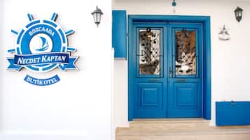 Mặt tiền nơi lưu trú