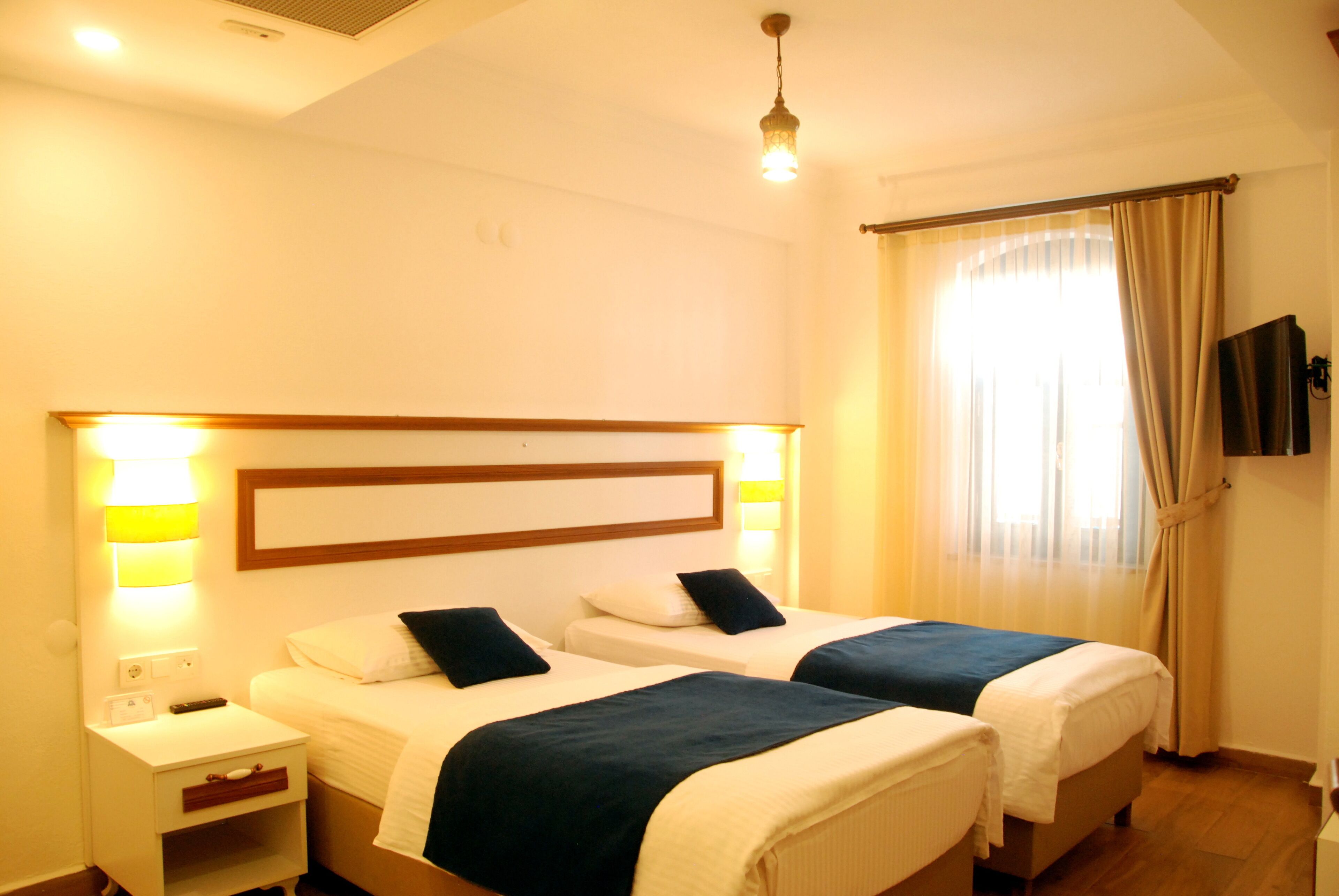 standard double or twin room, 2 single beds, non smoking, city view | 1 bedroom, minibar, blackout curtains, free wifi