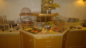 Tägliches inbegriffenes Frühstücksbuffet