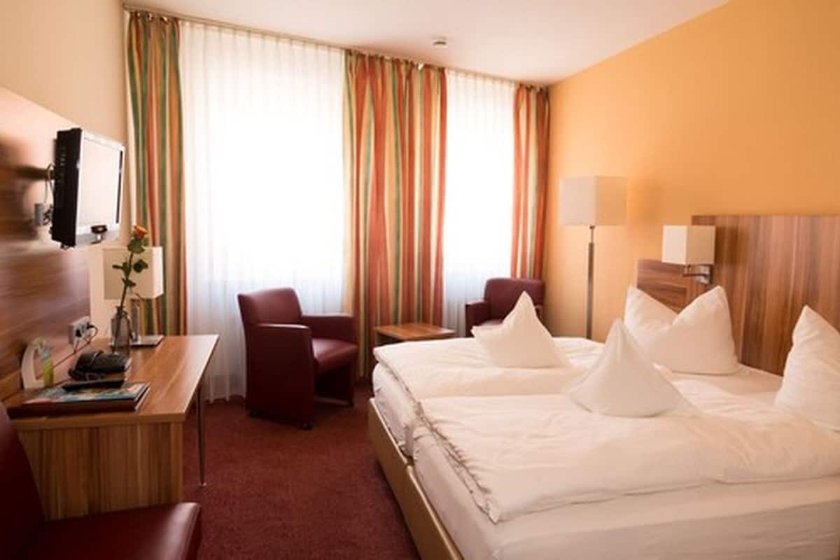 1 bedroom, minibar, in-room safe, desk