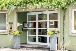 Property entrance - Hotel Rose (Volkach)
