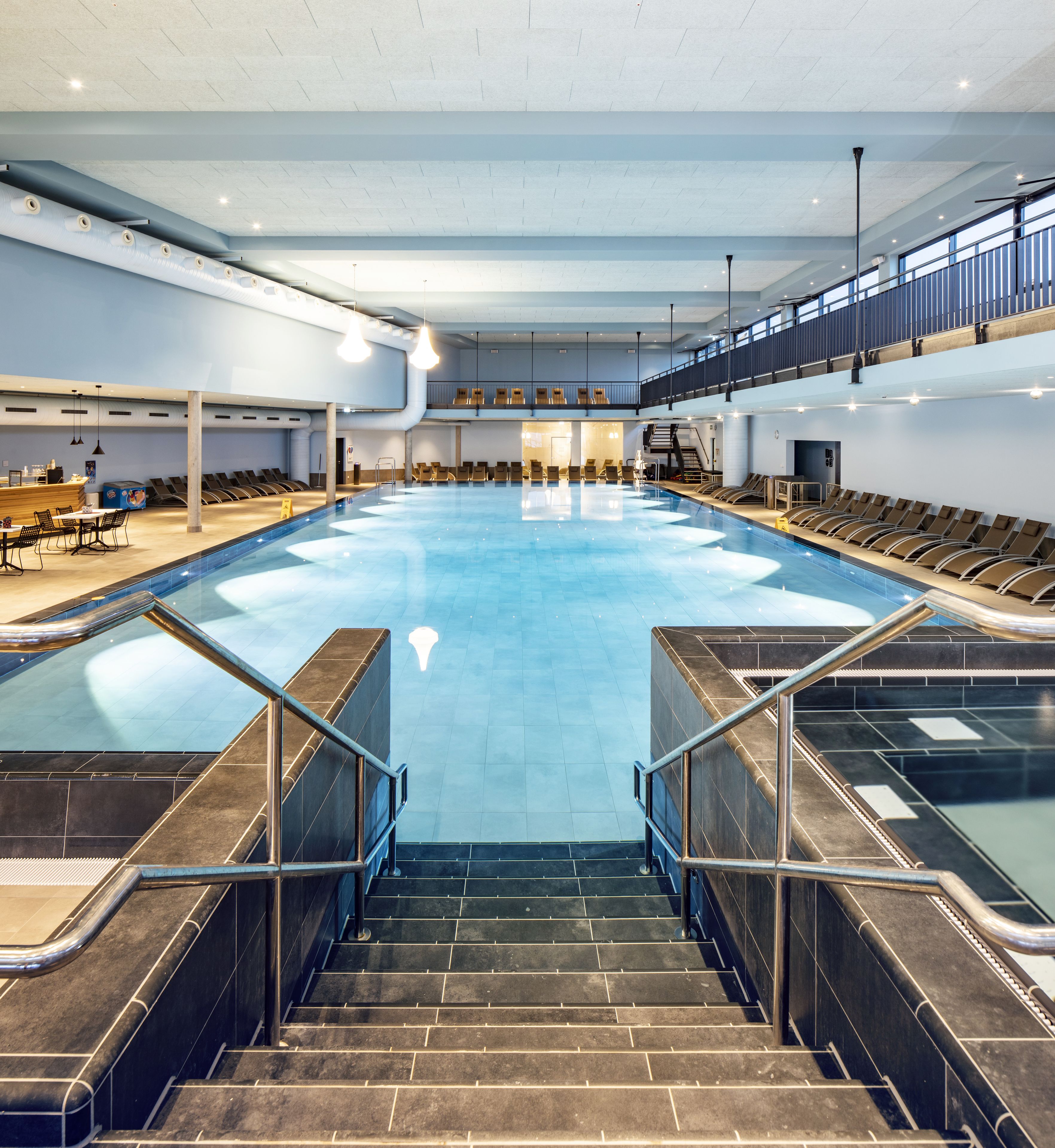 Indoor pool, outdoor pool, sun loungers