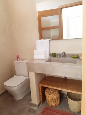 Bathroom - Dar Oumnass (Tameslouht)