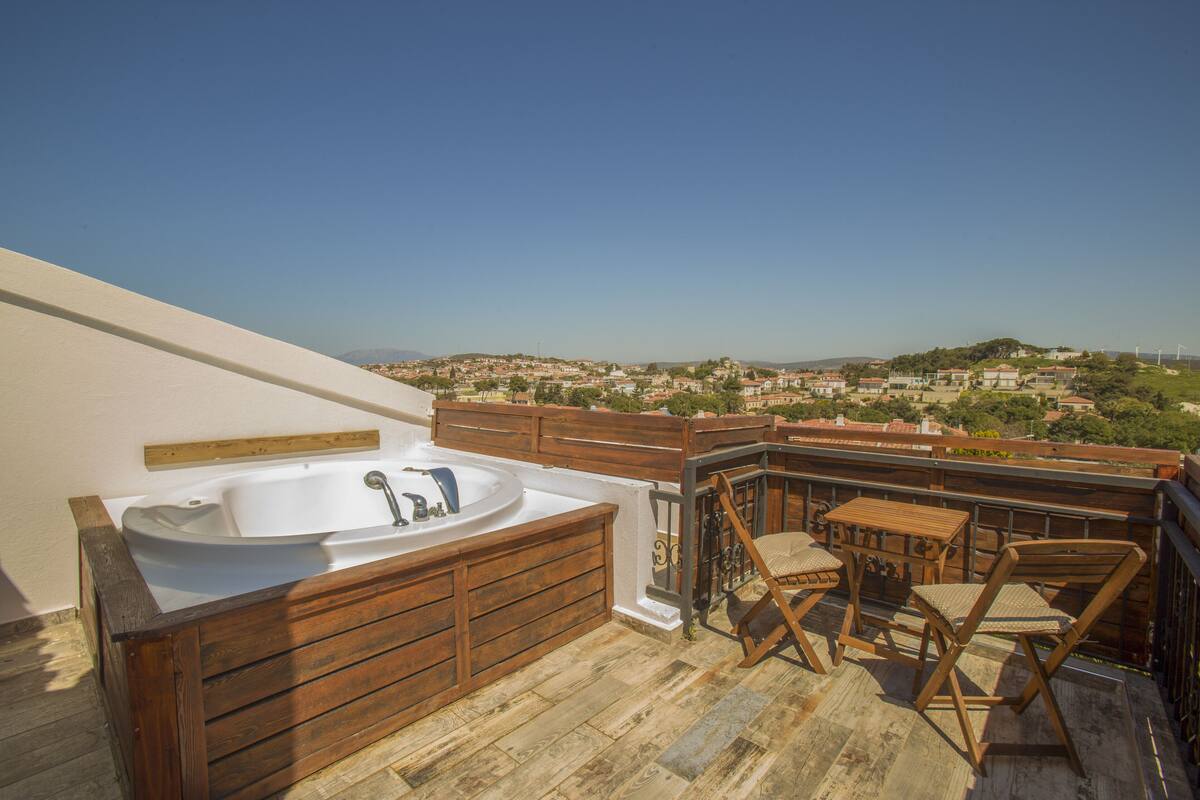 Junior Suite, Jetted Tub | Exterior