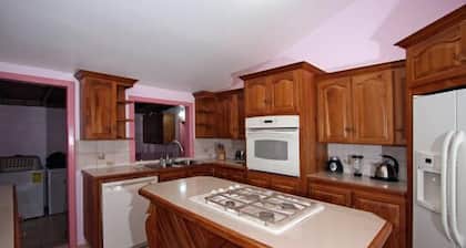 Sheppy's Den Villa