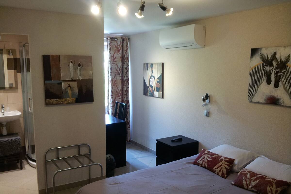 Habitación doble | Camas extra y wifi gratis