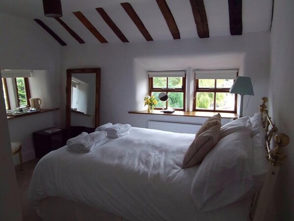 Soundproofing, rollaway beds, free WiFi