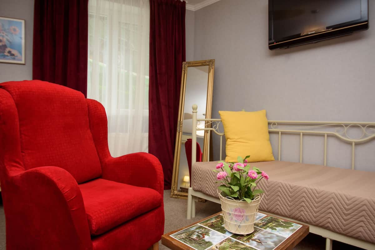 Chambre Triple Supérieure | Literie de qualité supérieure, coffres-forts dans les chambres