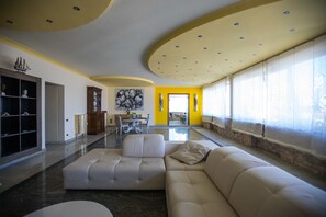 Interior - Hotel Queen Daisy (Castellammare di Stabia)