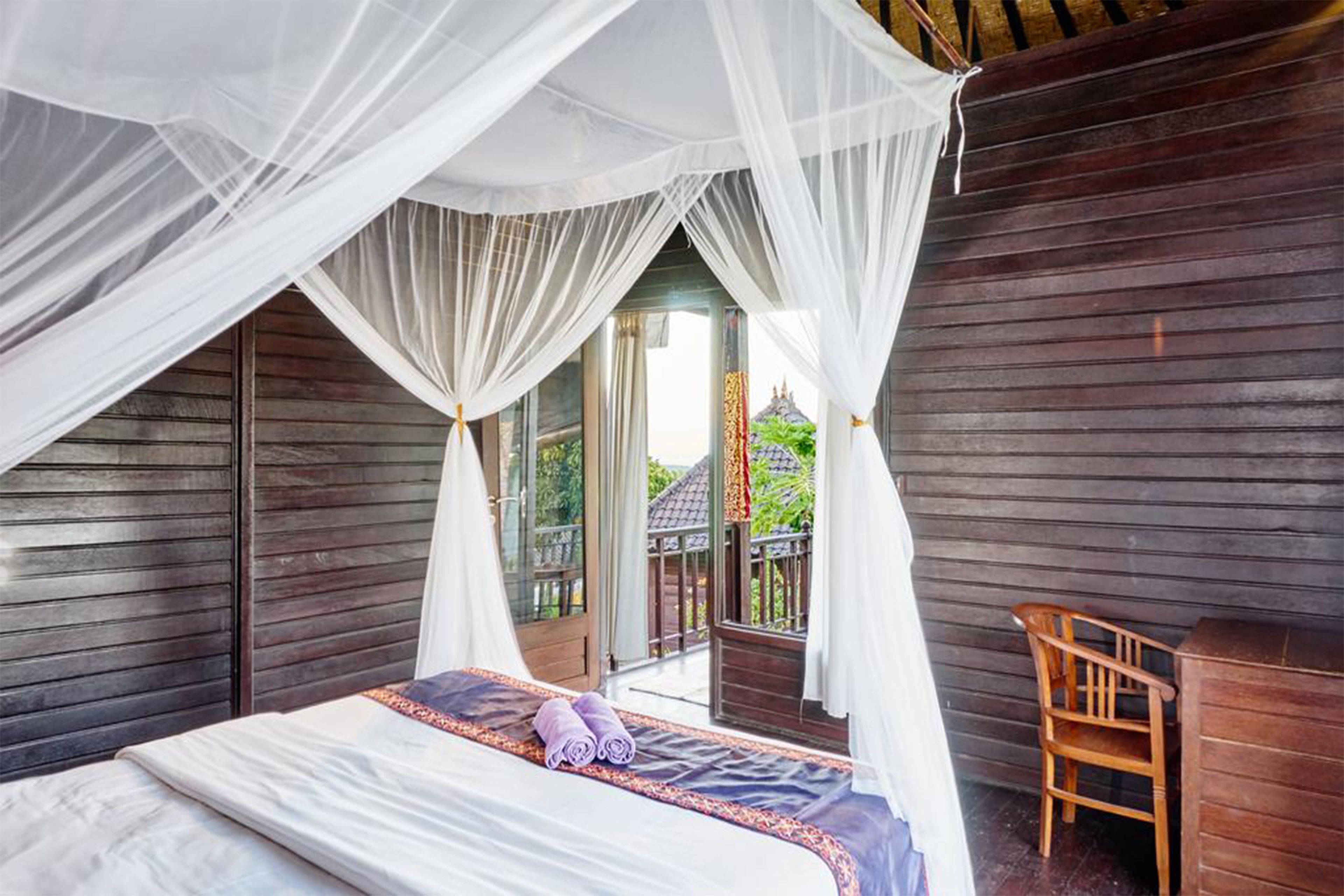 deluxe bungalow, sea view | minibar, in-room safe, desk, free wifi