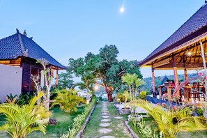 Garden - Sunrise Ocean Hut's Lembongan (Lembongan Island)