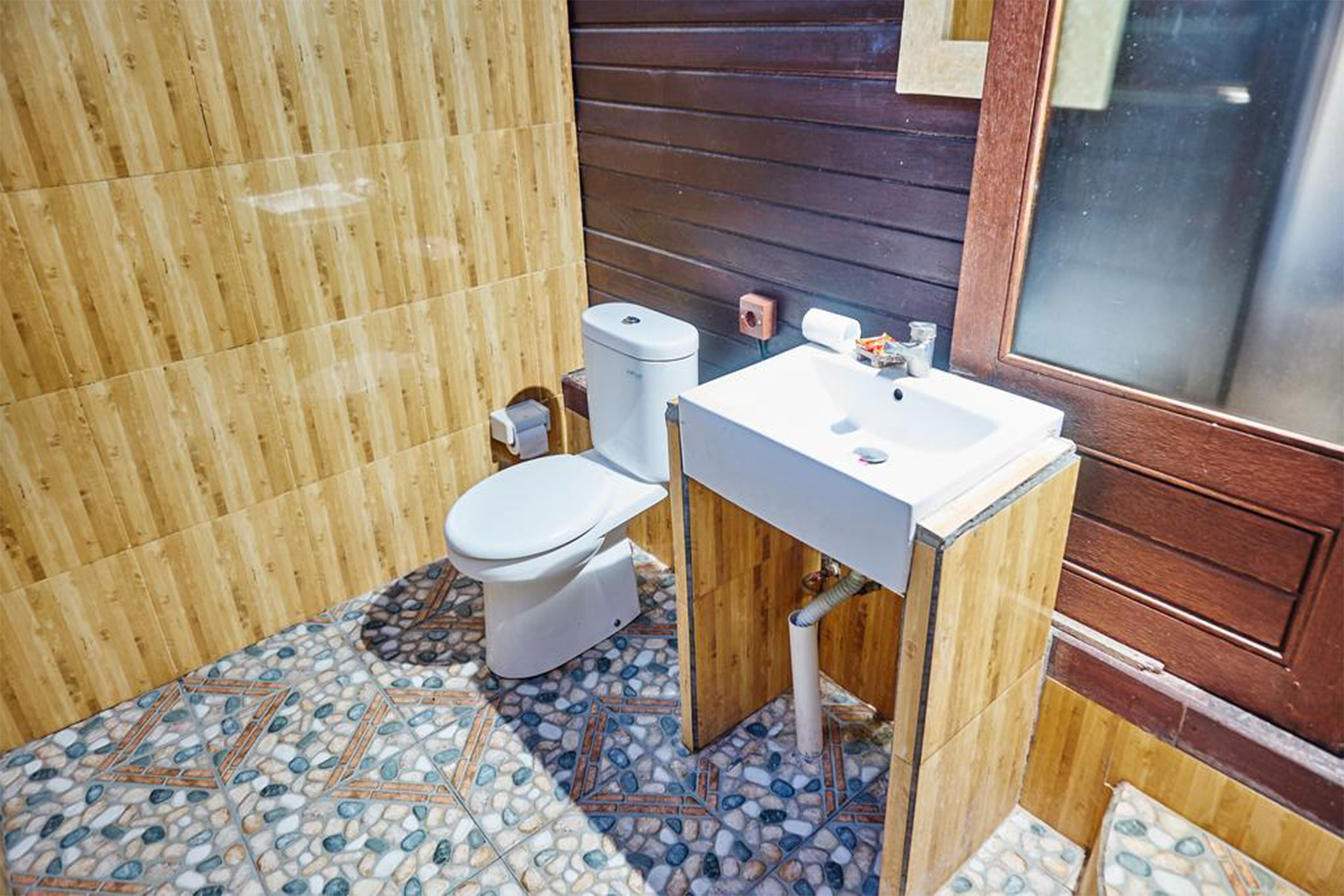 deluxe bungalow, sea view | bathroom shower