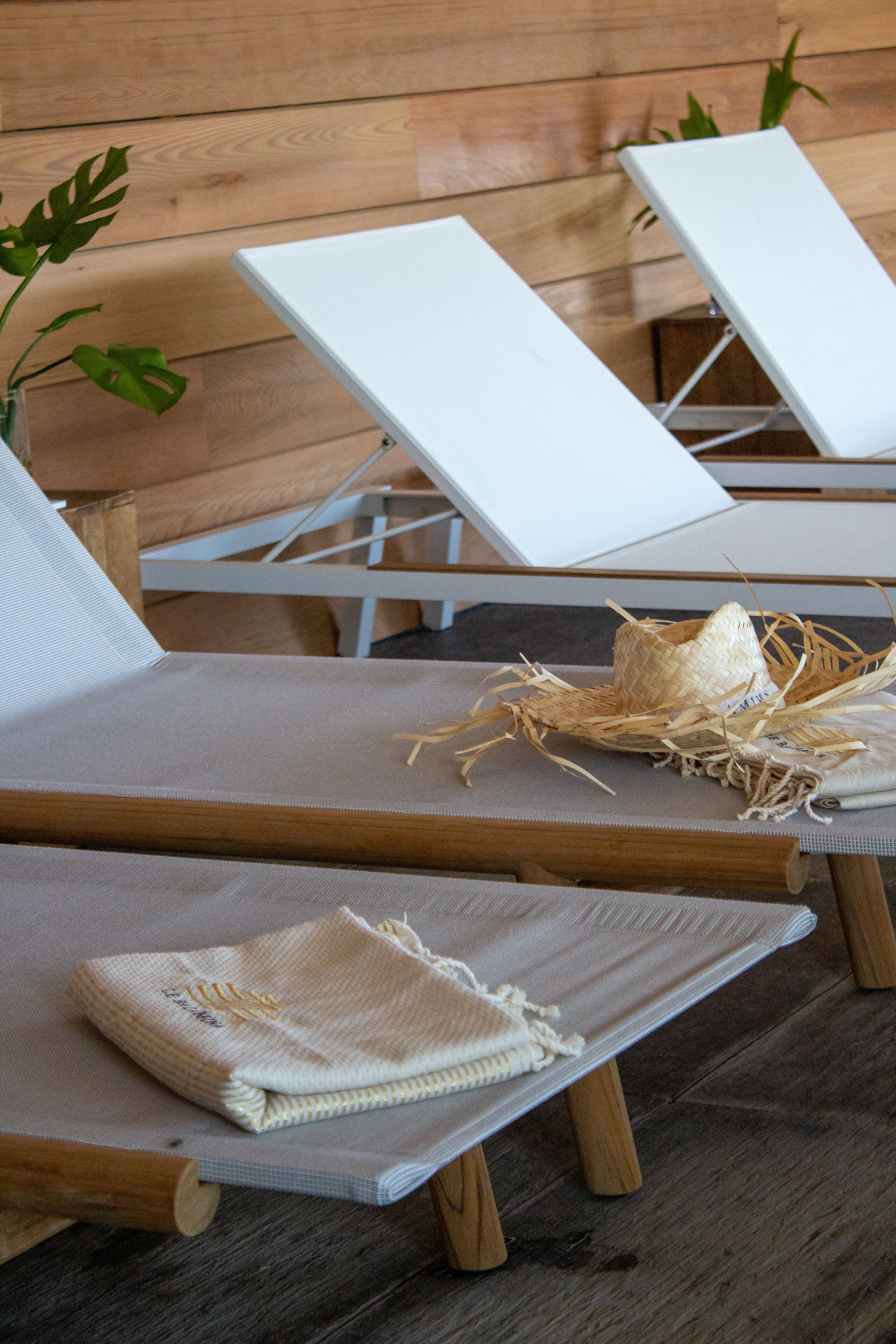 indoor pool, open 8:00 am to 8:30 pm, pool loungers