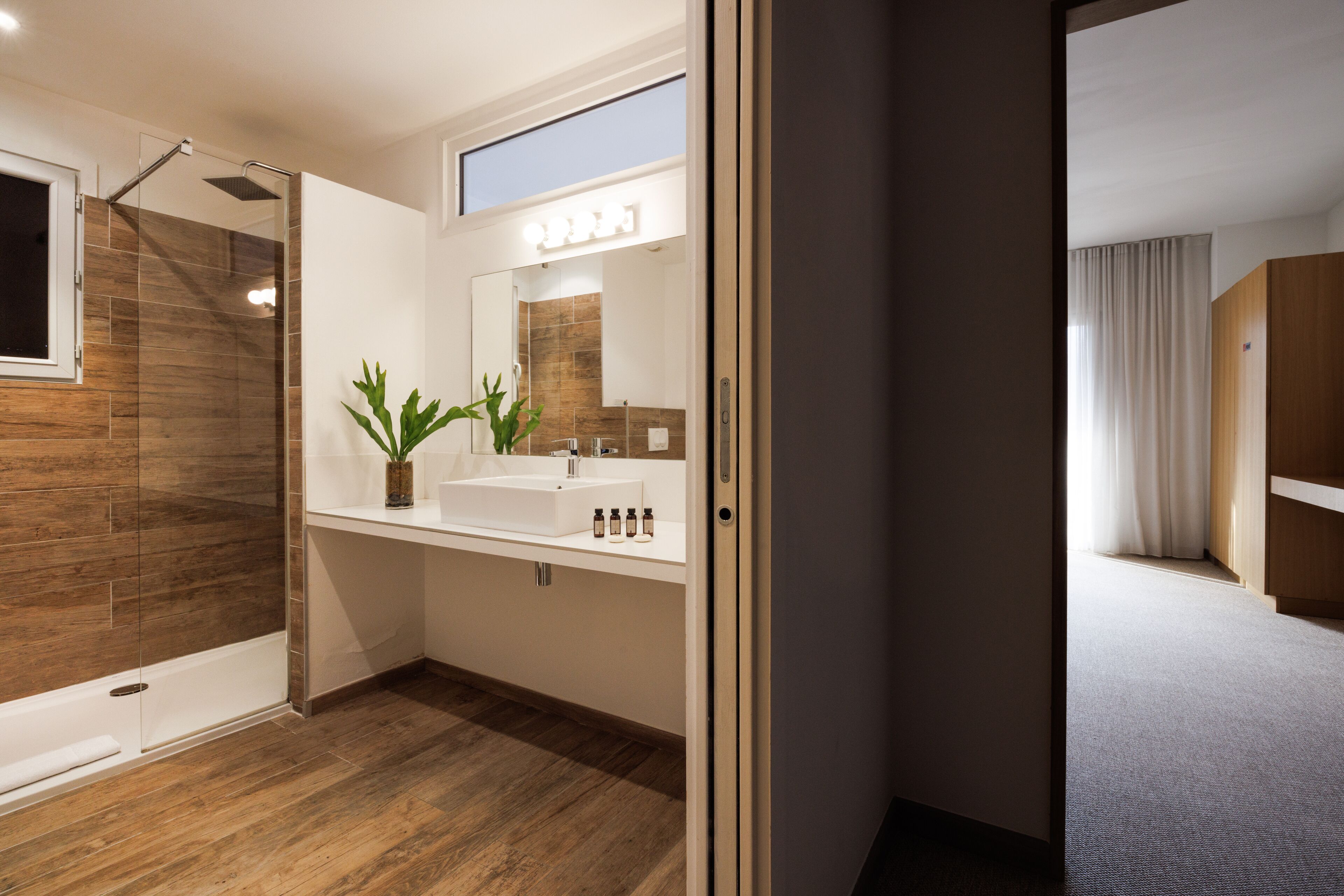 shower, rainfall showerhead, eco-friendly toiletries, hair dryer