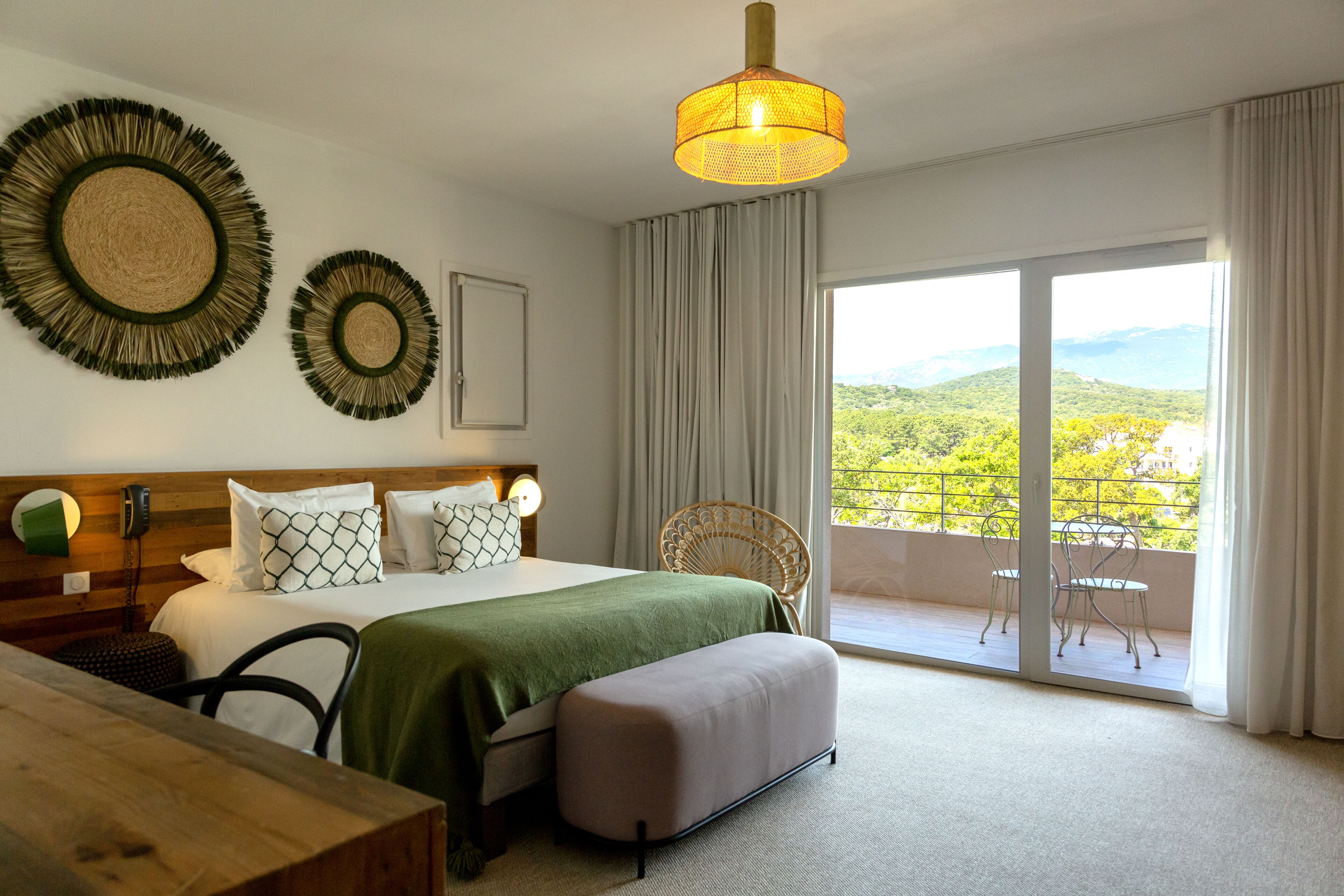 premium double room | premium bedding, in-room safe, individually decorated