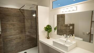Shower, rainfall showerhead, eco-friendly toiletries, hair dryer