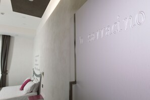 Superior Double Room | 1 bedroom, premium bedding, down comforters, minibar - Hotel Nunù (Naples)