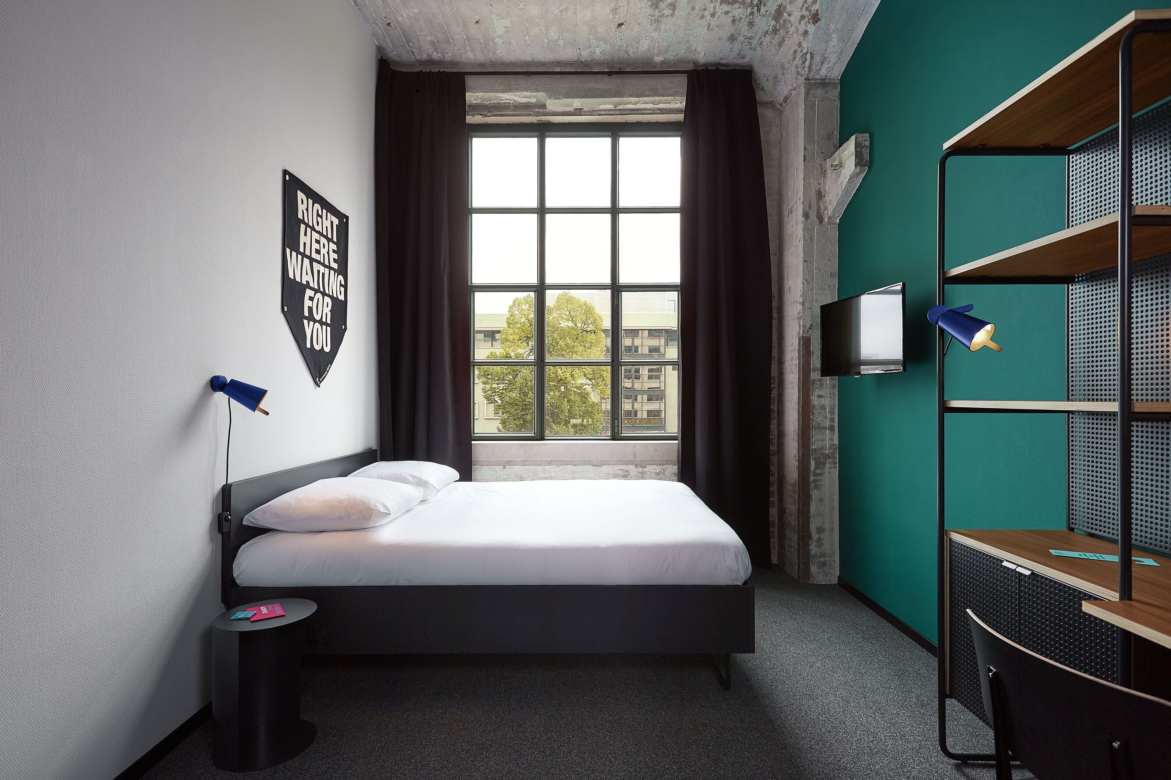 Bureau, chambres insonorisées, lit parapluie, Wi-Fi gratuit