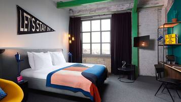 Deluxe Double Room | Desk, soundproofing, travel crib, free WiFi