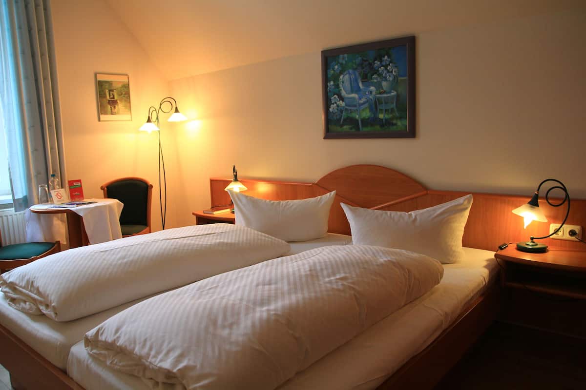 Soundproofing, rollaway beds, free WiFi