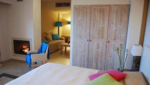 Unclassified image, 2 of 35, button - Astrolabe Hotel (Mantoudi-Limni-Agia Anna)