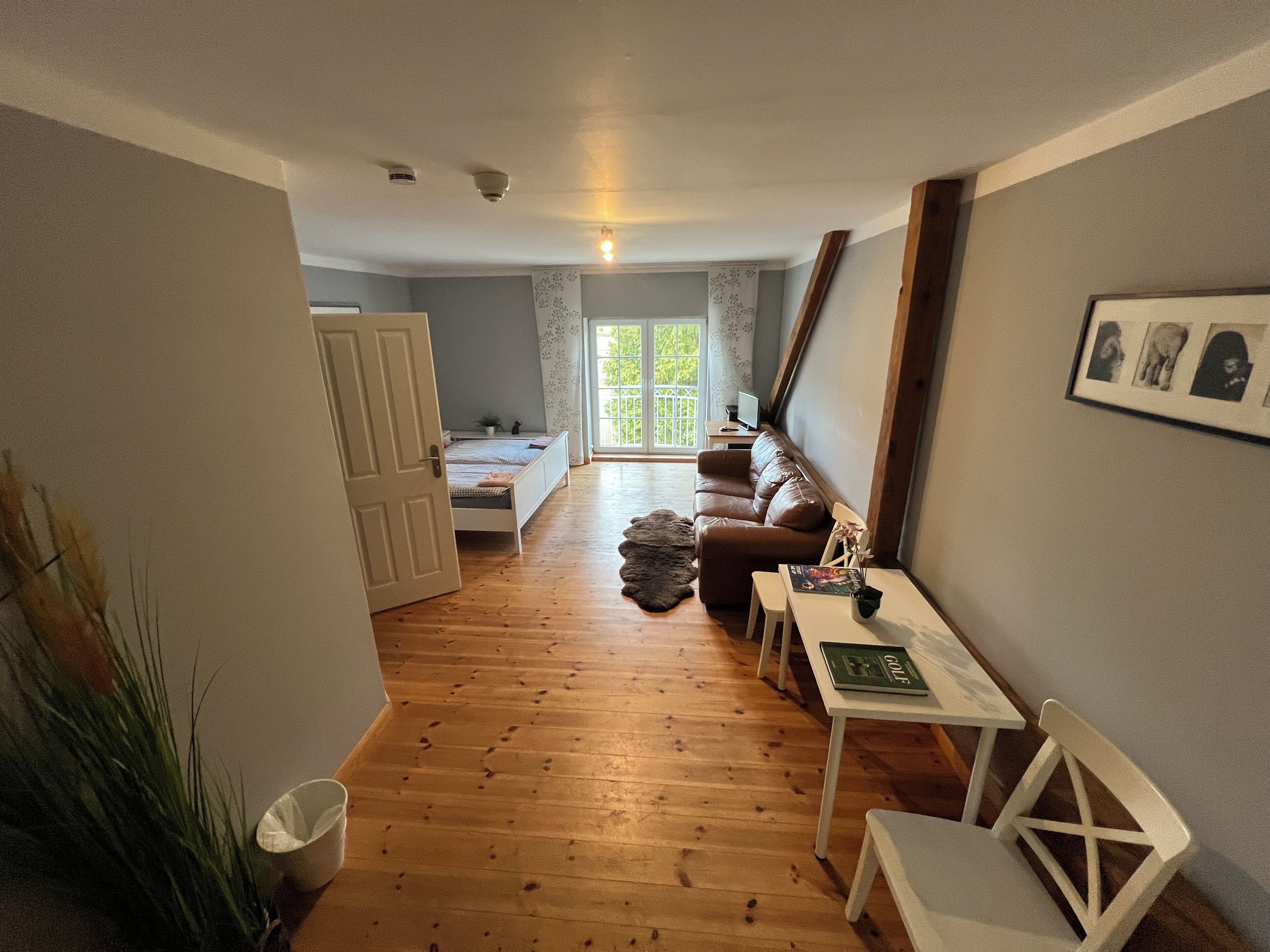 Classic Double Room | Desk, free wired Internet, bed sheets