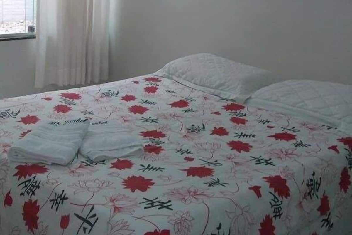 Minibar, iron/ironing board, free WiFi
