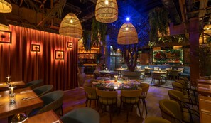 Breakfast, lunch and dinner served - Hyde Hotel (Formerly The Forster Court Hotel) (Galway)