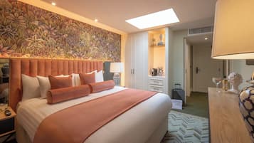 In-room safe, iron/ironing board, free WiFi, bed sheets