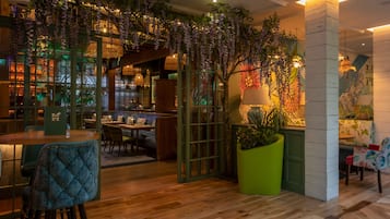 Breakfast, lunch and dinner served