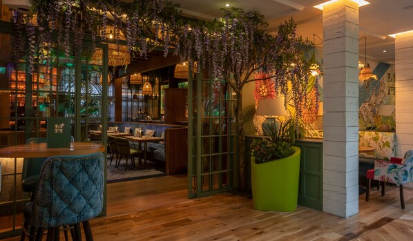 Frühstück, Mittagessen und Abendessen