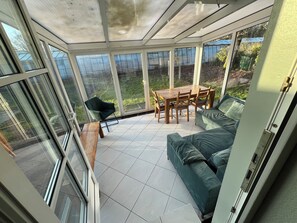 Basic House | Living area