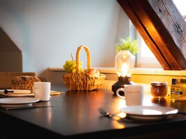 Suíte estúdio clássica | Opções para refeição no quarto