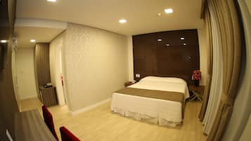 Phòng Deluxe (APARTAMENTO LUXO) | Bộ đồ giường cao cấp, minibar, két bảo mật tại phòng, bàn