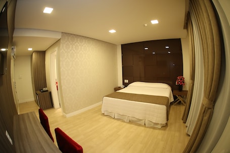 ๋๋ญ์ค๋ฃธ (APARTAMENTO LUXO) | ๊ณ ๊ธ ์นจ๊ตฌ, ๋ฏธ๋๋ฐ, ๊ฐ์ค ๋ด ๊ธ๊ณ , ์ฑ
์