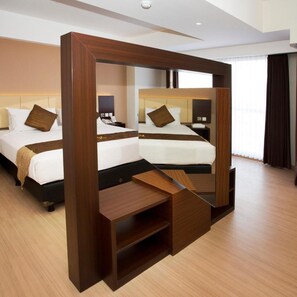 Minibar, két bảo mật tại phòng, bàn