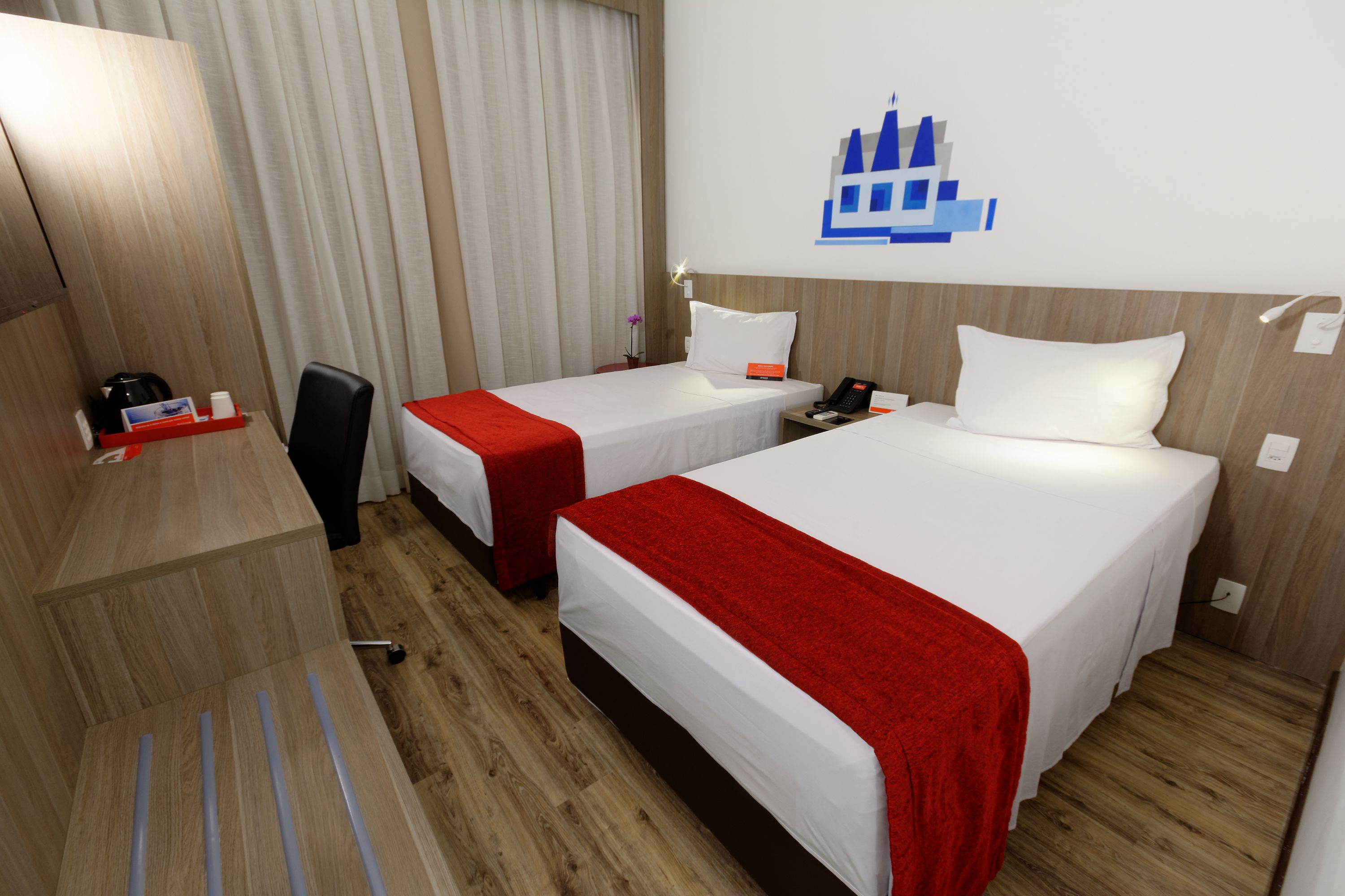 standard twin room, 2 single beds | minibar, in-room safe, desk, laptop workspace