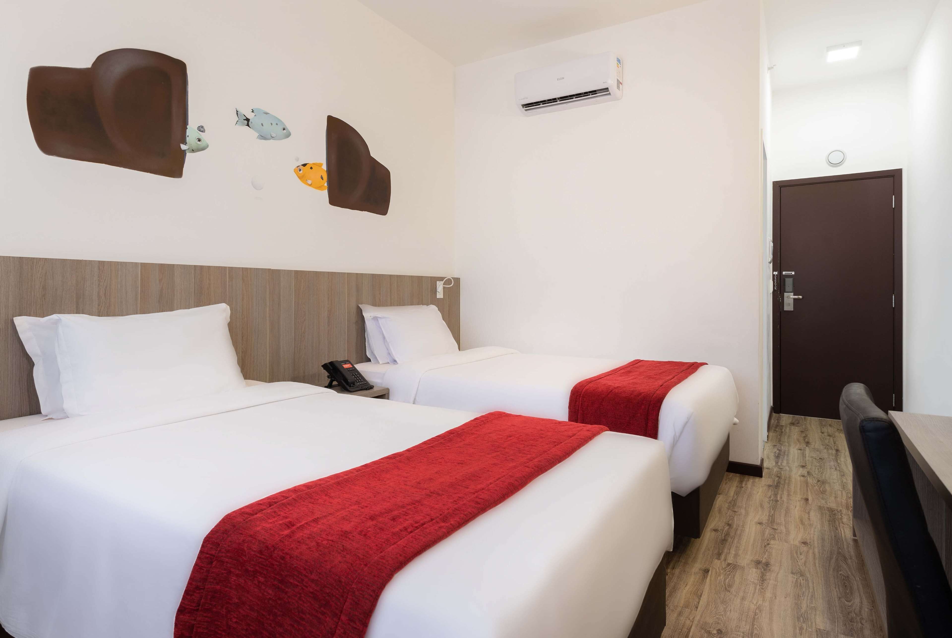 standard twin room, 2 single beds | minibar, in-room safe, desk, laptop workspace