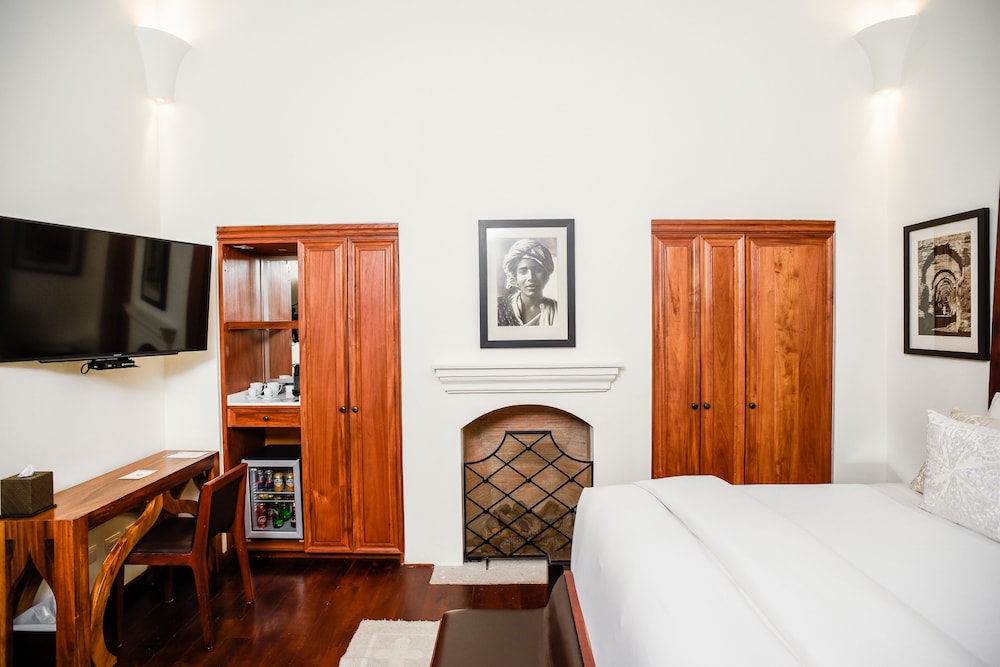 Hotel Casa Blanca 7 / Rooftop Bar by null